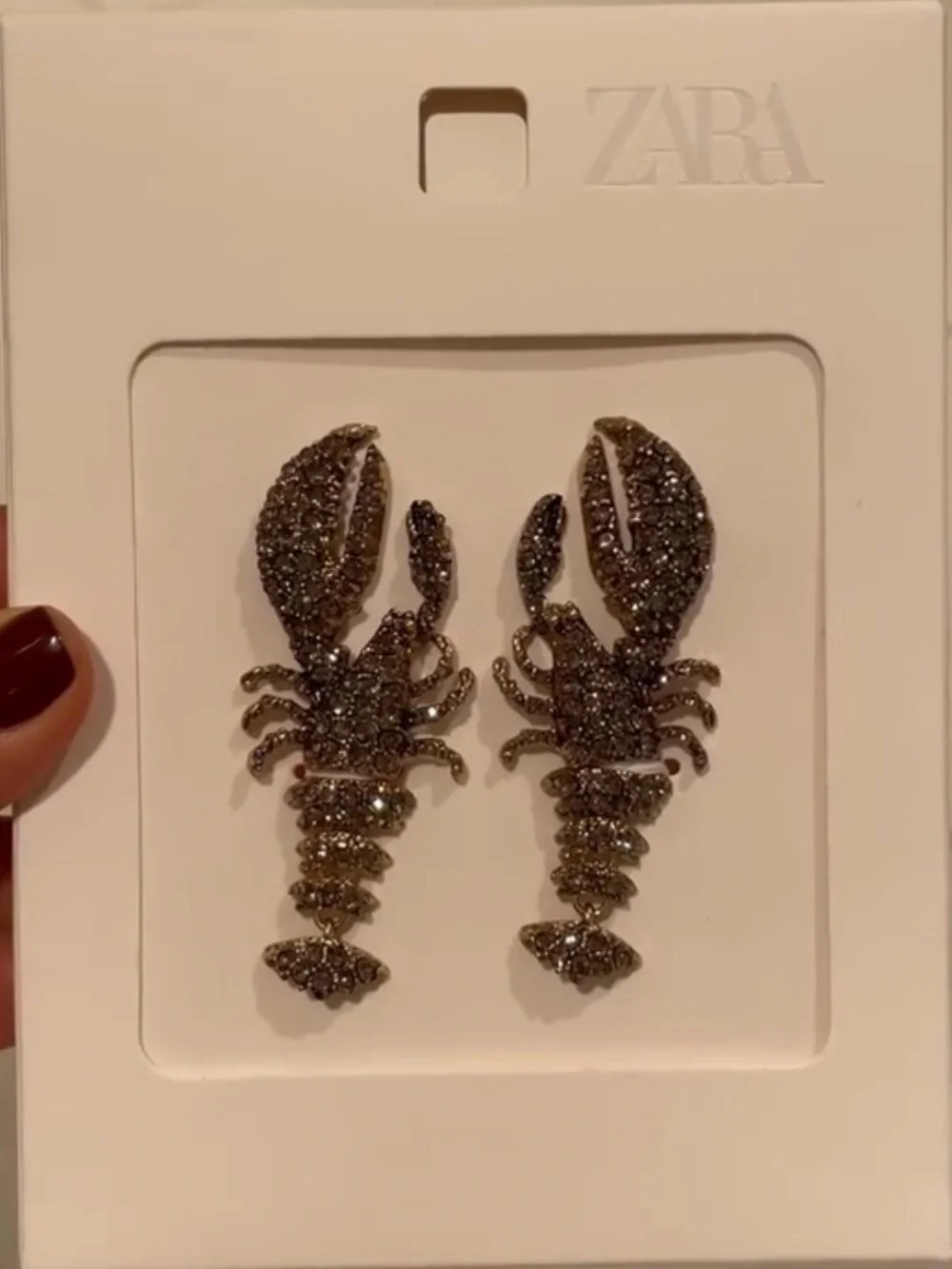 Zara sparkly lobster earrings in anthracite grey